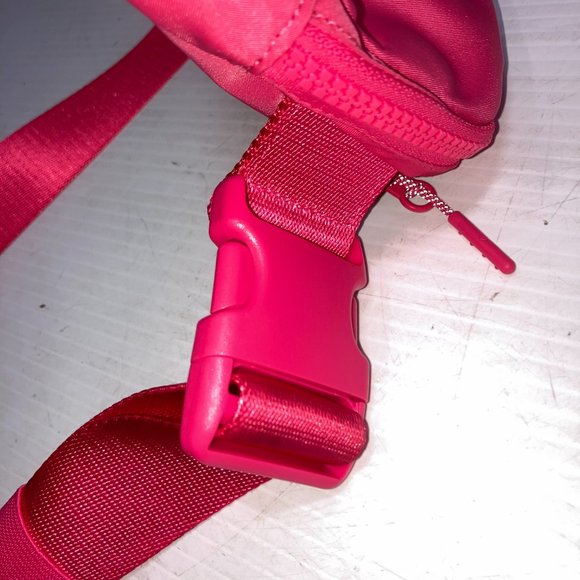 Lululemon Everywhere Belt Bag Fanny Hip Pack Crossbody Pink 7x5 - Picture 7 of 7